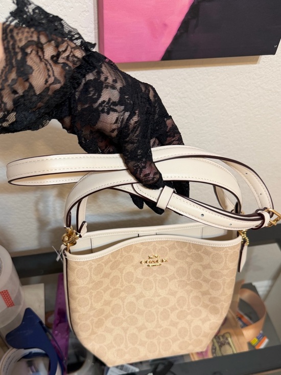 Coach Signature City Bucket Bag NWT - Picture 11 of 11